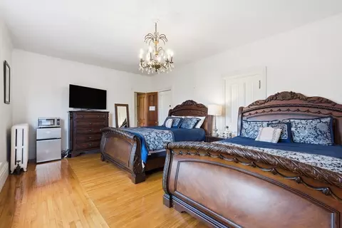 Bedroom - 270 Maple St, Springfield, MA 01105 photo 3 of 7