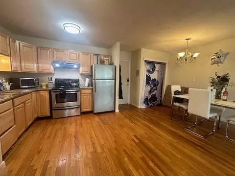 624 Hyde Park Ave #D4, Boston, MA 02131