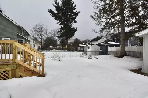 Exterior - 34 Castle St, Springfield, MA 01118 photo 6 of 7