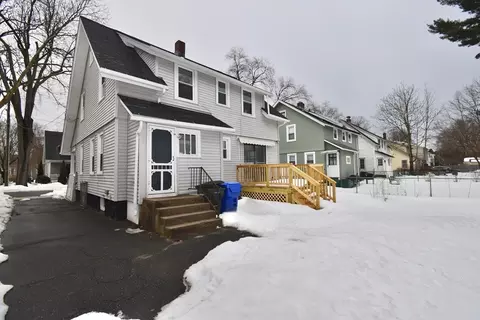 Exterior - 34 Castle St, Springfield, MA 01118 photo 2 of 7
