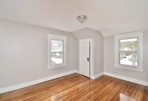 Bedroom - 34 Castle St, Springfield, MA 01118 photo 2 of 3