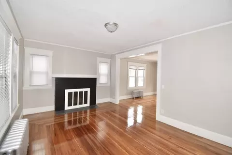 Living - 34 Castle St, Springfield, MA 01118 photo 3 of 10
