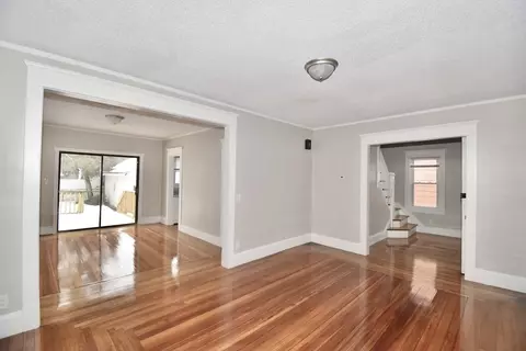 Living - 34 Castle St, Springfield, MA 01118 photo 10 of 10