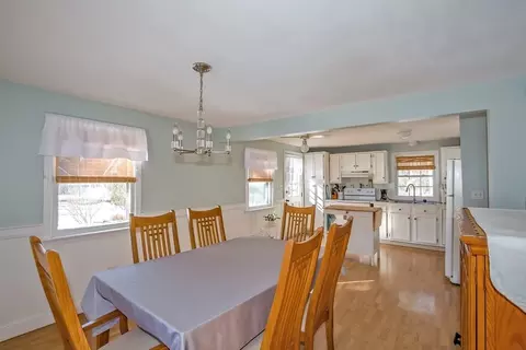 88 Senator St, Springfield, MA 01129 photo 9