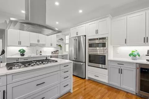 37 Englewood Ave #3, Brookline, MA 02445