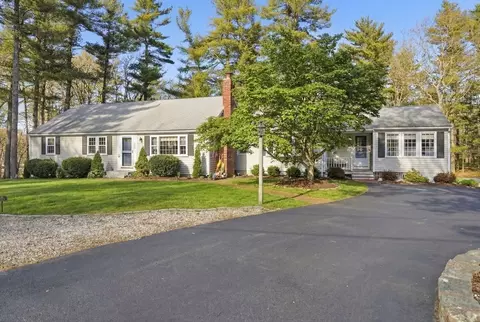 738 Mayflower St, Duxbury, MA 02332