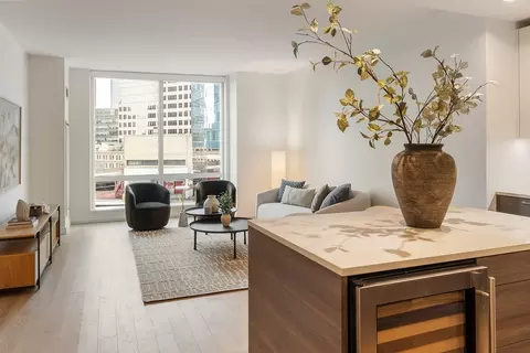 1 Franklin St #1506, Boston, MA 02110