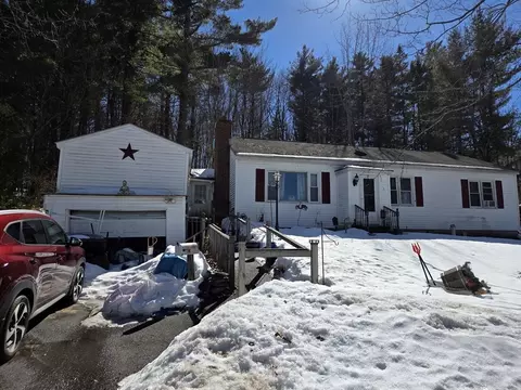 188 Blanchard St, Gardner, MA 01440