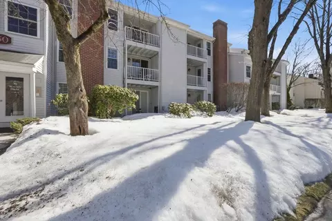 30 Walden Dr #7, Natick, MA 01760