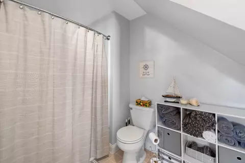 Bath - 41 Atlantic Ave #3, Marblehead, MA 01945 photo 1 of 1