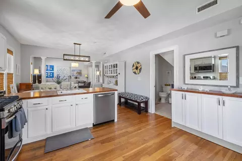 Kitchen - 41 Atlantic Ave #3, Marblehead, MA 01945 photo 2 of 3