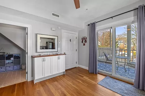 Entry Way - 41 Atlantic Ave #3, Marblehead, MA 01945 photo 1 of 1