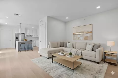 301 Border St #603, Boston, MA 02128