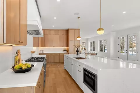 23 Harvard Cir, Needham, MA 02494 photo 8