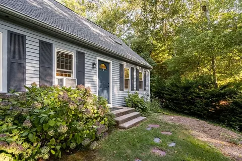 7 Hunters Trl, Sandwich, MA 02563