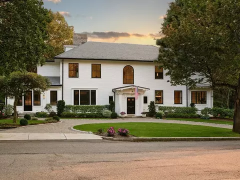 15 Farlow Rd, Newton, MA 02458