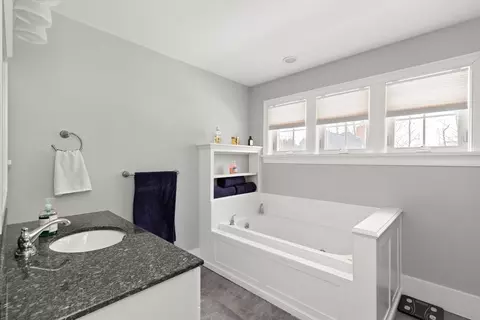 Bath - 52 Andover St, Georgetown, MA 01833 photo 4 of 5