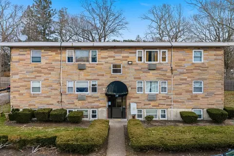 69 W Elm Ter #1, Brockton, MA 02301