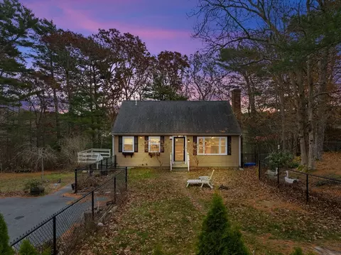 163 Lake Dr, Plymouth, MA 02360