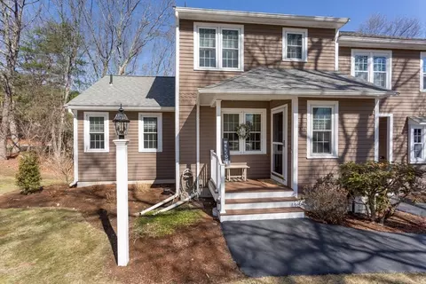 106 Laurelwood Dr #106, Hopedale, MA 01747