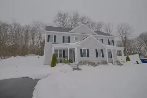 30 Oak Meadow Pl #30, Bridgewater, MA 02324