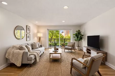 15 Francis St #16, Brookline, MA 02446