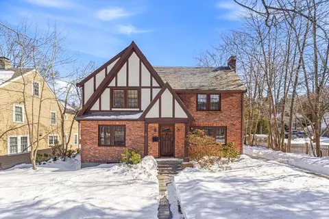 46 Acacia Ave, Newton, MA 02467