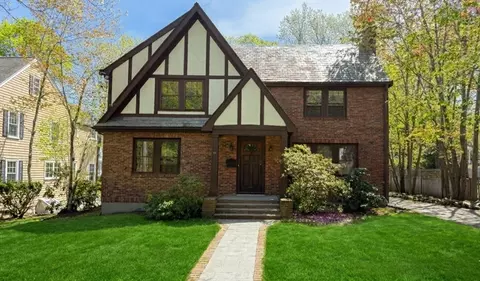 46 Acacia Ave, Newton, MA 02467