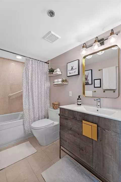 1731 Beacon St #721, Brookline, MA 02445 photo 16