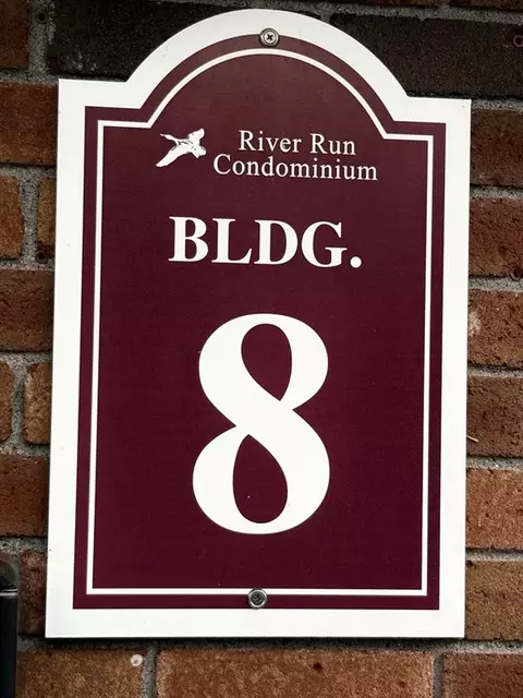 80 Damon Rd #8201, Northampton, MA 01060