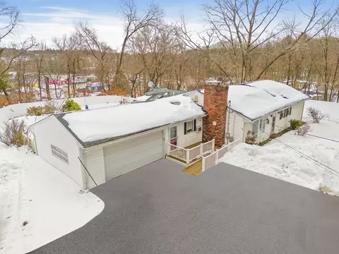 79 Royce Rd, Marlborough, MA 01752
