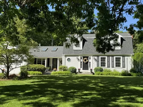 282 Thurston St, Wrentham, MA 02093