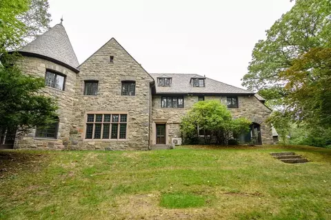Exterior - 3 Evergreen Ln, Hingham, MA 02043 photo 6 of 11