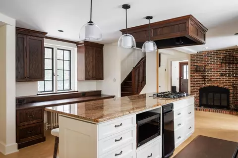 Kitchen - 3 Evergreen Ln, Hingham, MA 02043 photo 3 of 3