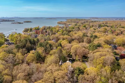 View/Area - 3 Evergreen Ln, Hingham, MA 02043 photo 1 of 3