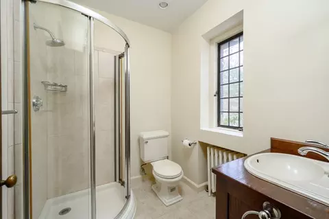 Bath - 3 Evergreen Ln, Hingham, MA 02043 photo 4 of 4