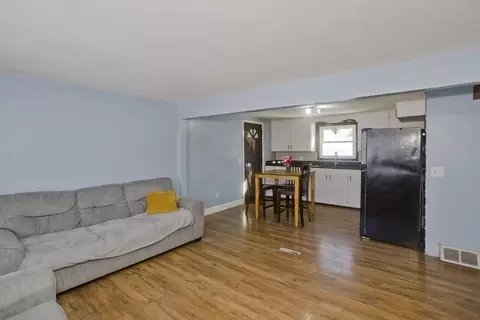 3 Fordham St, Springfield, MA 01104 photo 5