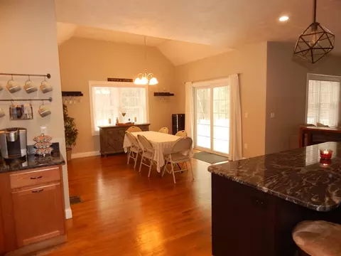 2 Everett Dr, Pepperell, MA 01463 photo 8
