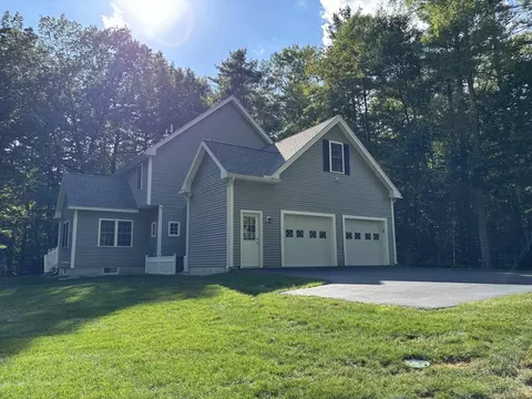 2 Everett Dr, Pepperell, MA 01463 photo 3