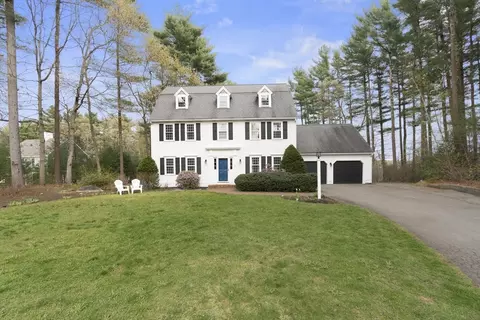 25 Gardner Rd, Duxbury, MA 02332
