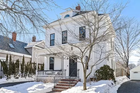 104 Cottage St, Melrose, MA 02176