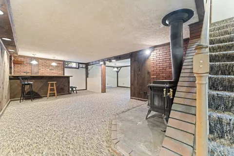 35 Dustin St, Worcester, MA 01604 photo 24