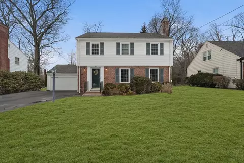 642 Laurel St, Longmeadow, MA 01106