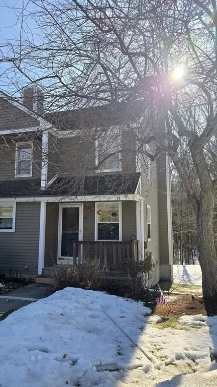 93 Pennacook Dr #93, Leominster, MA 01453