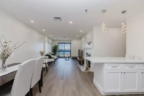 90 Quincy Shore Dr #803, Quincy, MA 02171