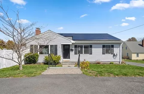 3 Golden Ter, Woburn, MA 01801