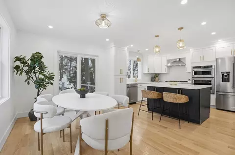 44 Lakeview Ter, Waltham, MA 02451