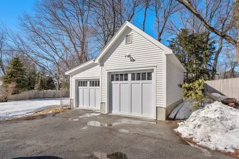 103 Oak St, Reading, MA 01867 photo 25