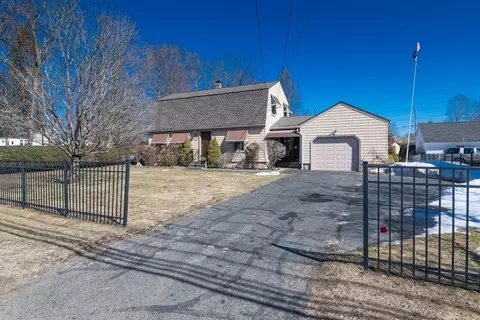 105 Montgomery St, Westfield, MA 01085