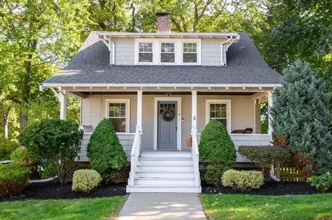 87 Walnut St, Braintree, MA 02184